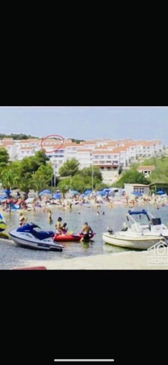 Apartman Ylli Necujam Exterior photo